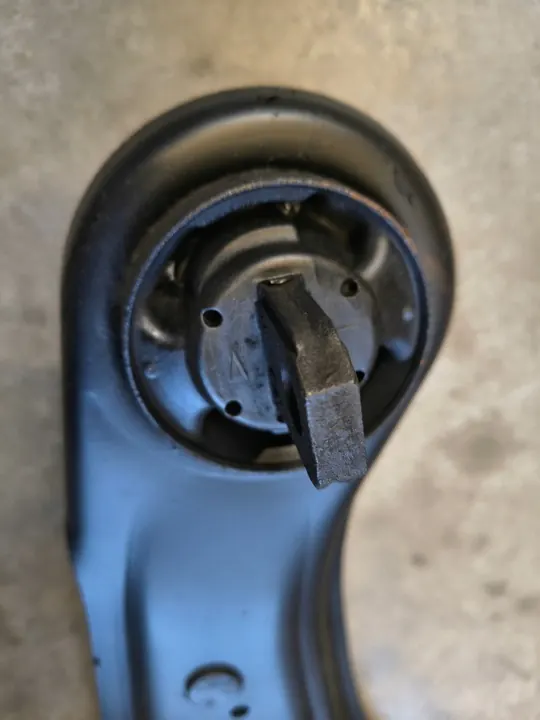 Eclipse Cross 2.4 PHEV Braccio Posteriore L image 5