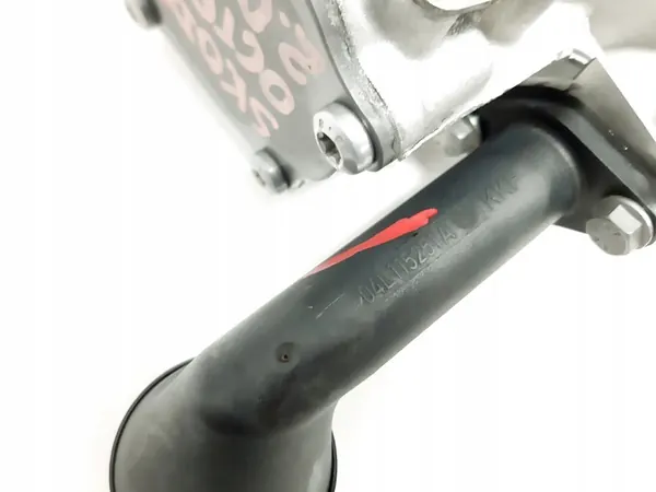 Oljepump SKODA OCTAVIA III 2.0 TDI 04L145208K image 8