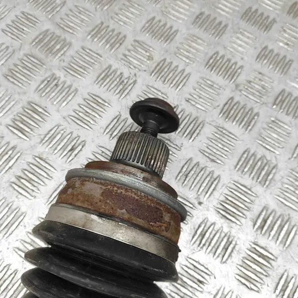 Audi A5 2024 Höger Främre Halvaxel image 6