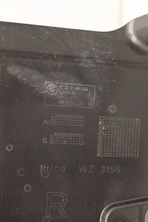 Escudo inferior painel direito BMW XM G09 OEM 9461724 image 5