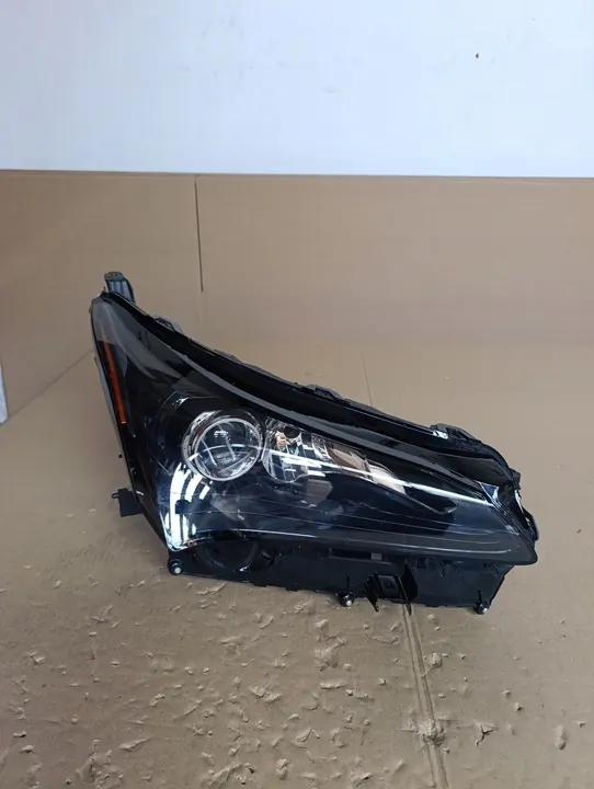 Farol Direito Lexus NX Lift image 1