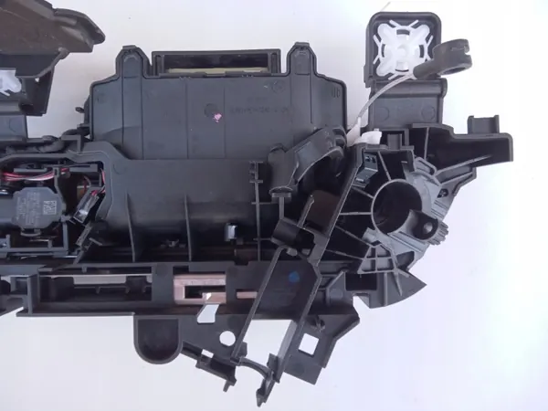 Vasen etuovenkahvan tuki BMW OEM 5A67B42 image 4