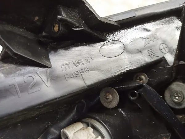 Left Headlight Mazda 5 2.0 P5117L W3T15671 Xenon image 3