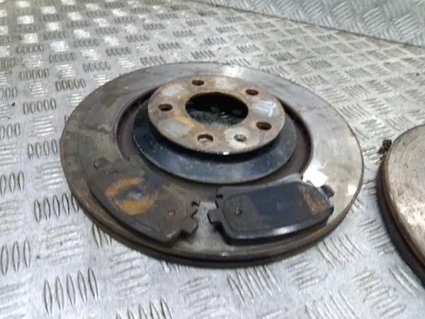 OEM Wrakowisko-17388-300MM Jarrulevyt & Palat Taka image 3