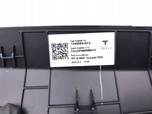Tesla Model Y ohjauspylvään suojus OEM 158986400E image 8