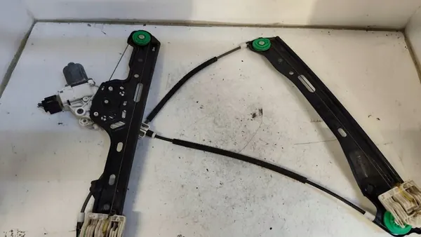 Elevador de vidro dianteiro direito BMW 1 (E87) 7067796S image 2