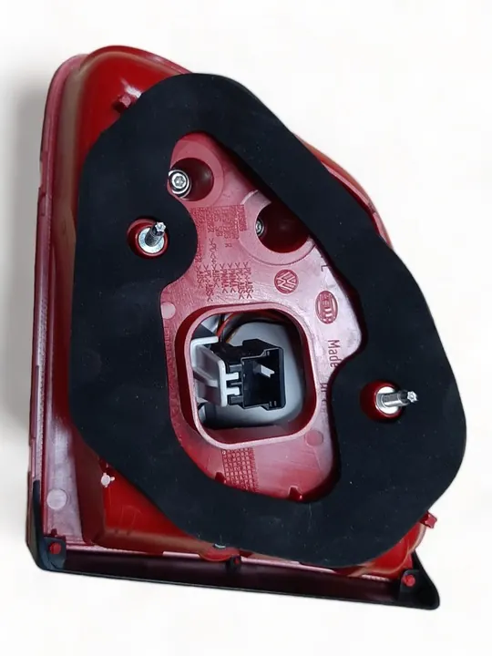 Luz Trasera Izquierda VW Passat B7 image 2