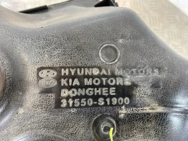 Tanque AdBlue Kia Sorento OEM 31500c6900 - Usado image 4