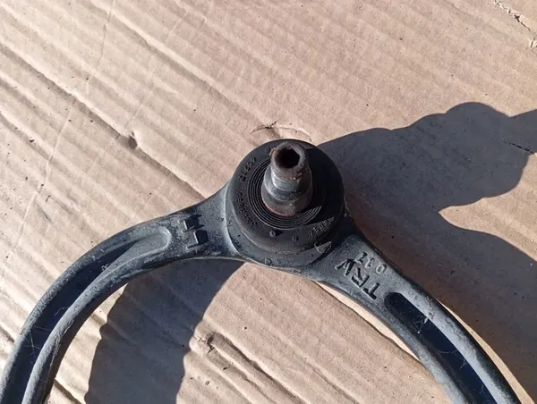 DODGE CHARGER 2015 5.7 3.6 AWD Braccio di Controllo Superiore Anteriore image 4