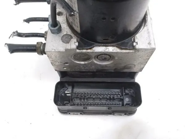 Pompe ABS OEM 6857644 pour BMW X3 F25 2.0L image 3