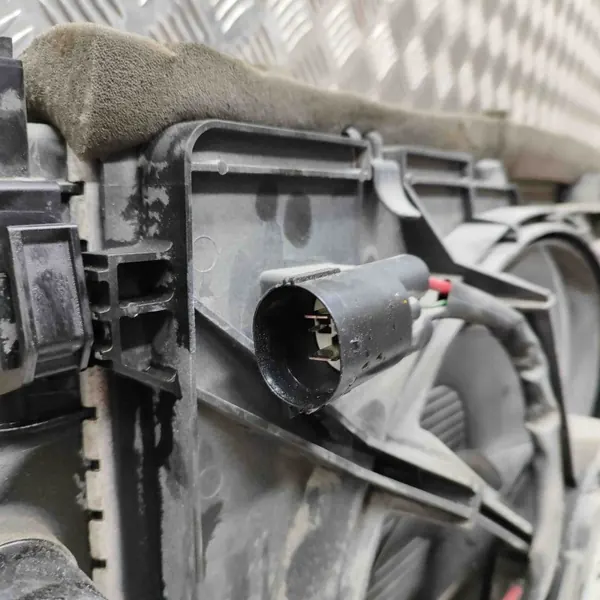 Pièce de refroidissement Ford Transit Connect EJ737A095AE image 7
