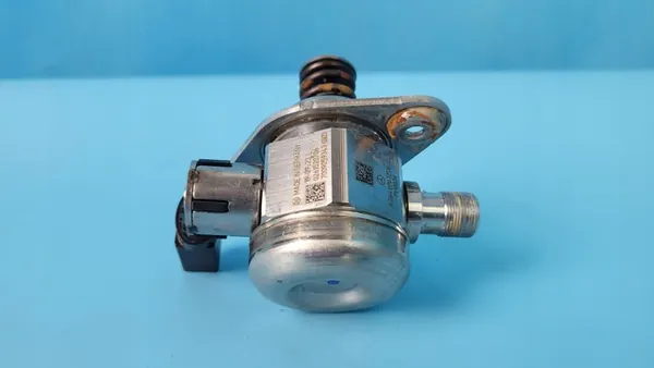 Brandstofpomp MERCEDES W253 GLC 2.0 CGI A2640701200 image 10