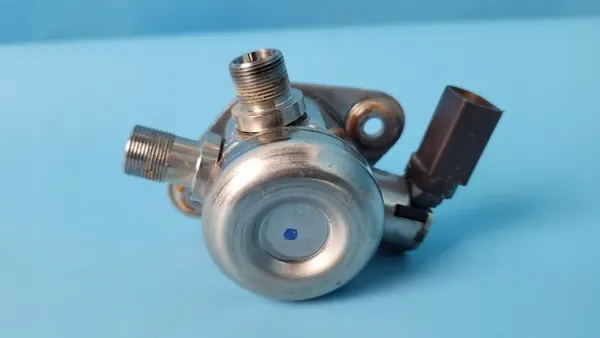 Brandstofpomp MERCEDES W253 GLC 2.0 CGI A2640701200 image 2