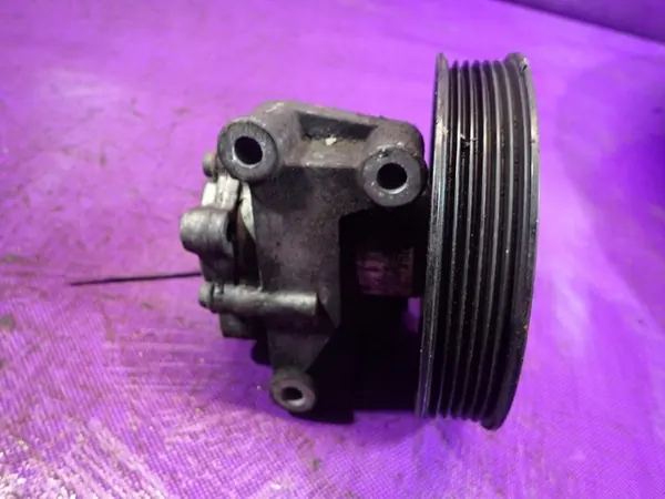 Servostyrningspump Mercedes C-Klass W203 2.2 CDI A0024669301 image 2