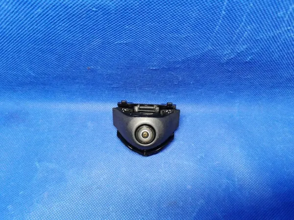 Kit Caméra de Stationnement Avant OEM 5Q0980546A Audi Q7 image 3