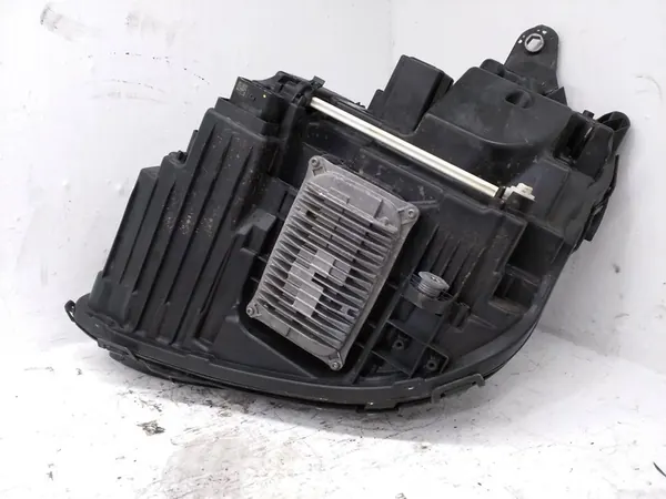 Mercedes-Benz E W238 2018 Rechter Koplamp image 8