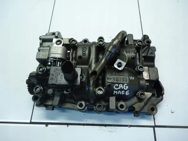 VW Audi Seat 2.0 TDI CAG inspuitpomp OEM 03G115105C image 2