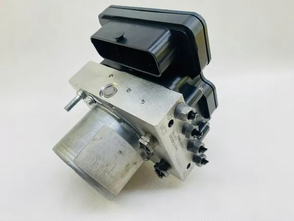 ABS-Hauptzylinder OEM 476604079R - Gebraucht image 3