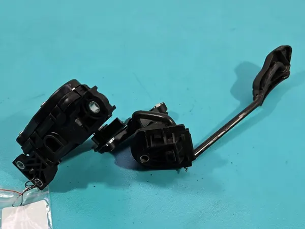 Potenciómetro pedal acelerador OEM 010946-36 Renault Clio II image 8