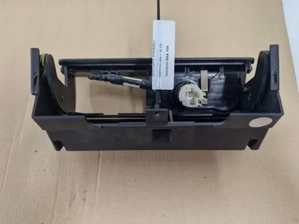 Cinzeiro OEM 2L7Z-7804810-BAA para Lincoln Navigator II image 8