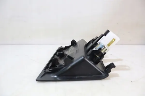 Prise Aux/USB Skoda - Pièce OE d'Occasion image 4