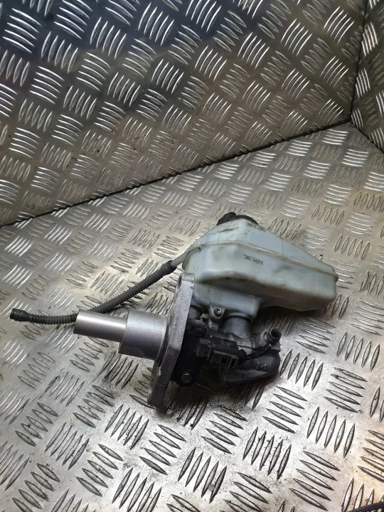 Bromscylinder OEM 03355890101 för Skoda Yeti 2011 image 2