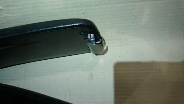 Apoio de braço central dianteiro em couro OEM Audi A1 8X image 5
