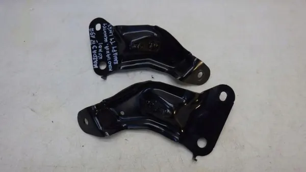 Mazda 3 IV BP Kombi baksätesfäste OEM image 4
