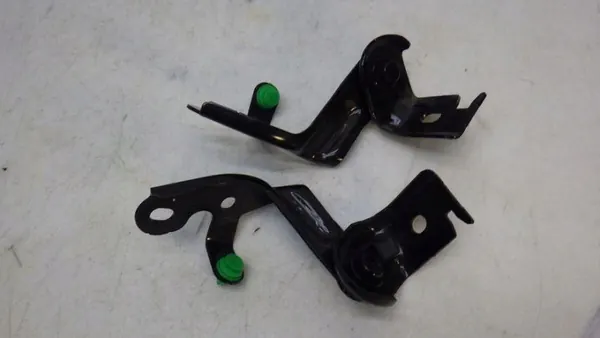 Mazda 3 IV BP Kombi baksätesfäste OEM image 6