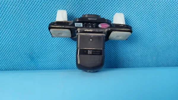 Toyota RAV4 V 19r peräkamera OEM 867B0-42030 image 7