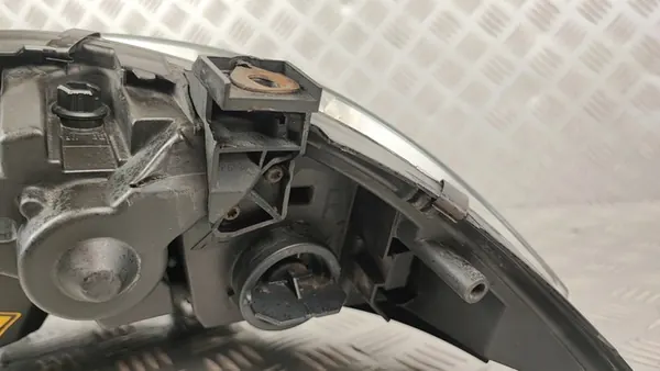 Rechter Voorlicht MERCEDES W169 BIXENON image 8