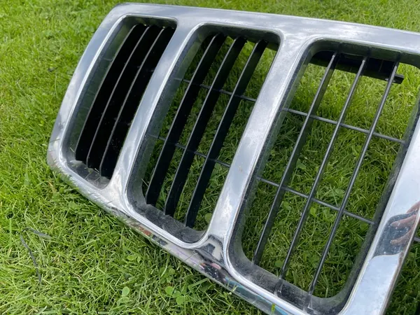 JEEP GRAND CHEROKEE WK Grill 5JF94TRMAE image 10