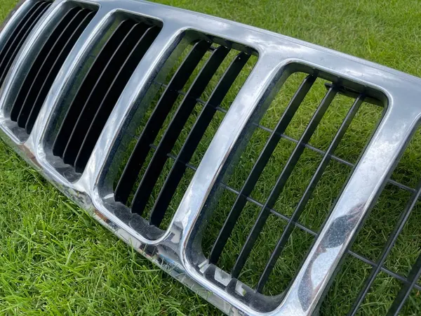 JEEP GRAND CHEROKEE WK Grill 5JF94TRMAE image 8