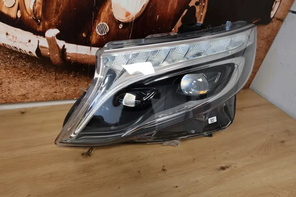 LINKER KOPLAMP MERCEDES VITO W447 A4479062301 image 3