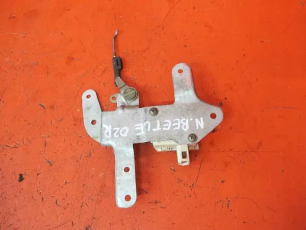 VW New Beetle Bagagelåsaktuator 3B0959781A image 4