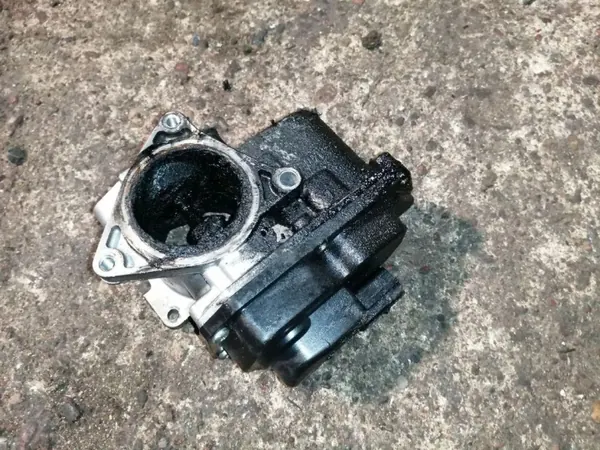 EGR-ventil OEM 03L131601K för VW Passat B6 2.0L Diesel image 2