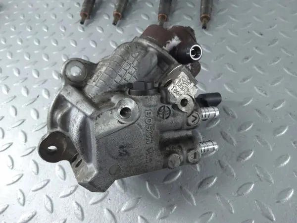 Ruiskutusarja OEM 7797874 BMW N47N 16d/18d image 6