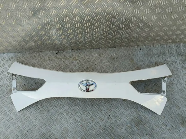 Toyota Yaris III Lift Blend OEM 76801-0DB20/76811-0DA30 image 2