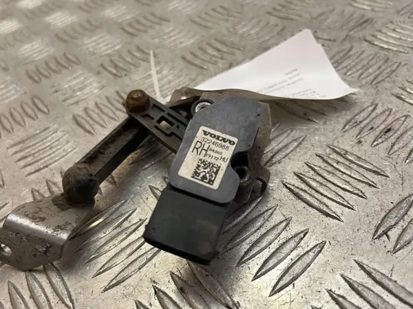 Sensor de Nível Farol Dianteiro Volvo XC90 2018 OEM 32246988 image 3