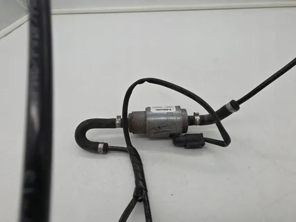 Bomba de combustible Webasto Trasera Skoda Octavia Mk3 9019847C image 4