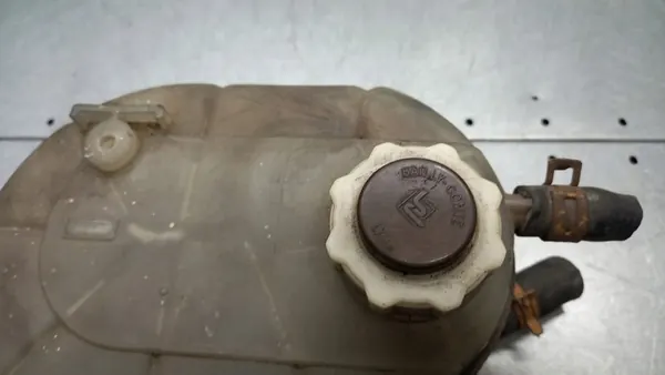 Reservatório de refrigerante Renault Master II 2.5DCI 7700838740E image 2