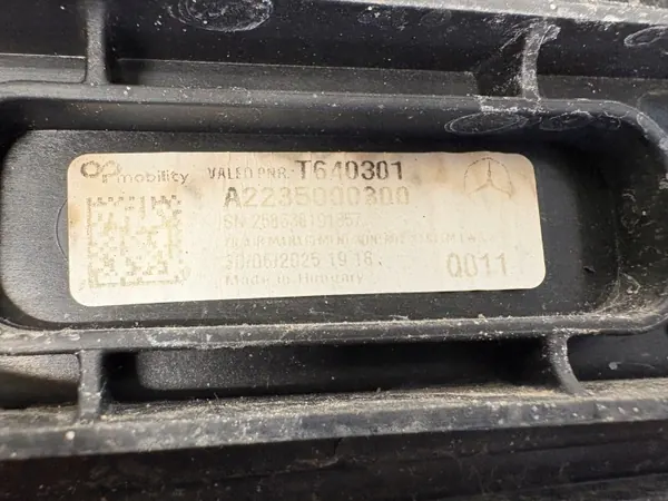 Mercedes S-Klasse Luftlenkradblende OEM A2235000300 image 4
