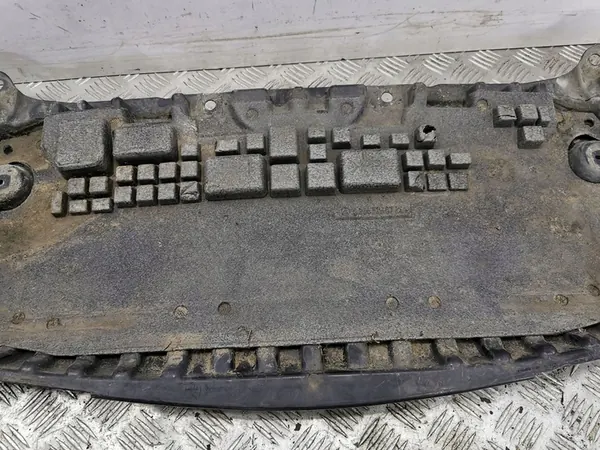 Mercedes-Benz C W204 2008 Tampa de para-choque dianteiro / Absorvedor image 5