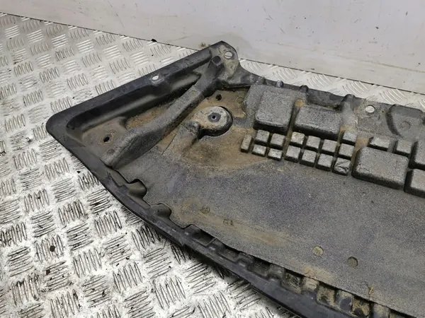 Mercedes-Benz C W204 2008 Tampa de para-choque dianteiro / Absorvedor image 6