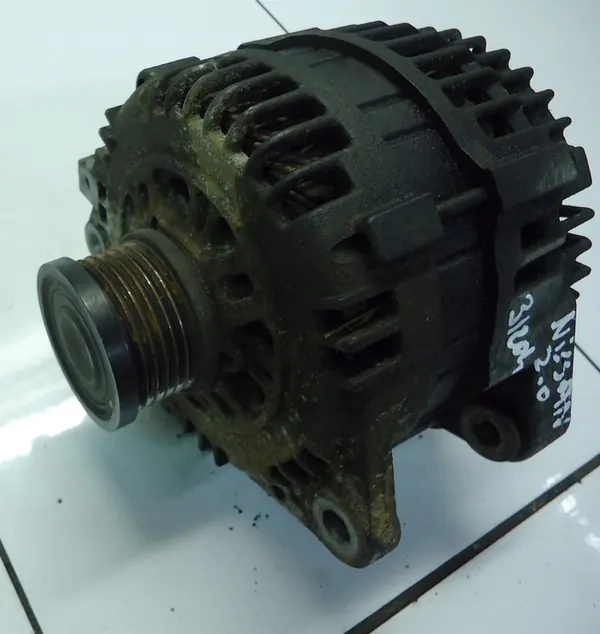 Nissan X-Trail T30 2.0 16V QR20 Alternator image 2