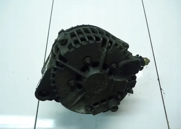 Nissan X-Trail T30 2.0 16V QR20 Alternator image 3