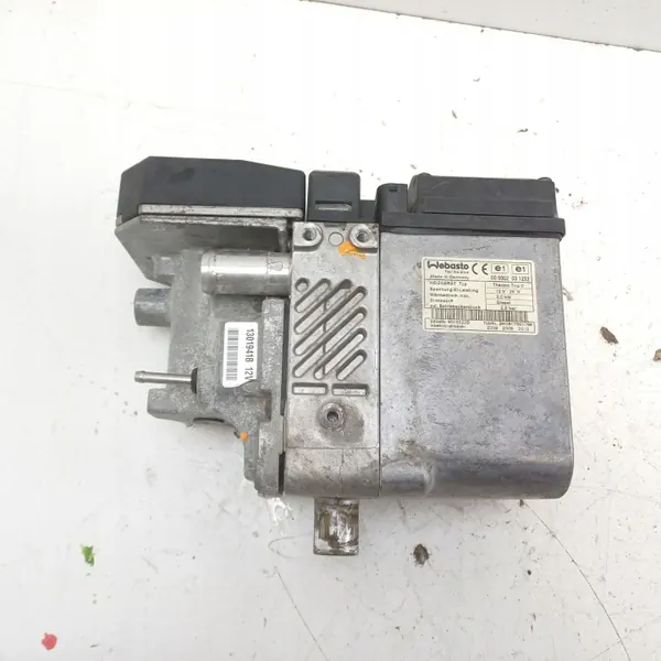 Webasto Värme Audi Q7 OEM 4L0815071F - Begagnad image 3