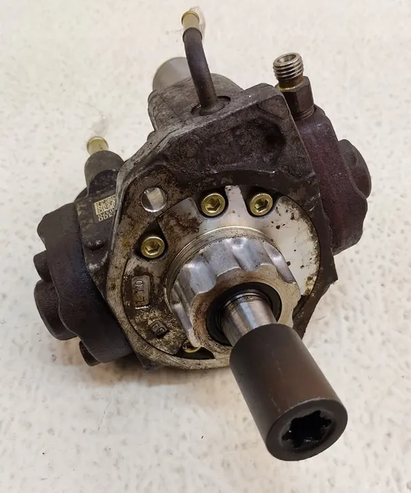 Denso Kraftstoffpumpe Nissan Pathfinder R51 Navara D40 2.5 DCI 16700-EB300 image 4