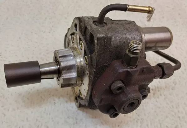 Denso Kraftstoffpumpe Nissan Pathfinder R51 Navara D40 2.5 DCI 16700-EB300 image 5