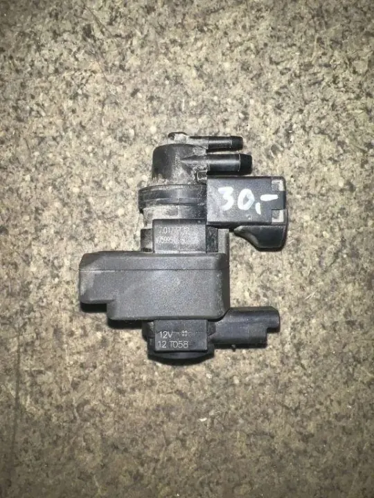Válvula de vácuo turbo OEM 7599547 para BMW Mini 2013 image 2